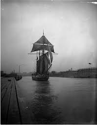 First Boat In The Harbor Ktown Boat Kenosha Sailing Ships