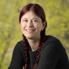 Geri Pierson's Instagram, Twitter & Facebook