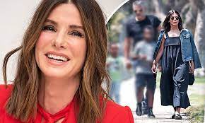 Sandra bullock is not ready for her kids to go off to college alone. Sandra Bullock Shares Her Struggle To Raise Kids Louis And Laila Outside Of A Bubble Daily Mail Online