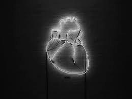 Black And White Broken Heart Gif Https Encrypted Tbn0 Gstatic Com Images Q Tbn 3aand9gcqel Txmlbx U9tfqbzjlql3gm Bhj6ex Qsq Usqp Cau