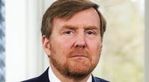 Guillermo Alejandro de Holanda visita el hospital donde se diagnosticó el  primer caso neerlandés de coronavirus