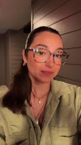 Katelyn Eller's Instagram, Twitter & Facebook