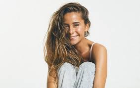 Más de la mitad camila gallardo (2016) lasso & cami: Cami Gallardo Pide Disculpas Publicas Tras Su Detencion Por Fiesta Ilegal
