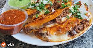 Birria De Res Estilo Tijuana Los Angeles Homemade Beef Birria Tacos Crunchy Cheesy Slow Cooked Beef With 2 Types Of Home Beef Birria Recipe Mexican Food Recipes Easy Mexican Food Recipes Authentic