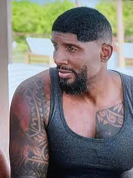 Valentine'ın saç (parçası) ile ne oluyor? O yapıştırıcı Kolombiya'da eriyor  gibi duruyor. : r/90dayfianceuncensored