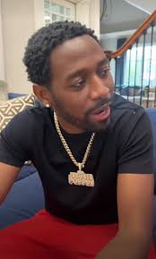 Chantelle asks Wayne to give her money so she can stop dancing!  #nichesworld #imforthestreetstour