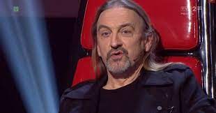 Najbardziej znany jest ze swojej muzycznej działalności w hard rockowym zespole tsa, w którym występował z przerwami od 1981 do 2018 roku. Marek Piekarczyk Nie Poznaje Swoich Pracownikow Video Kozaczek