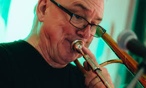 Kelowna Parks Alive! with Major Mambo (Patricia Dalgleish, Maggie Cotton  Ponzo, Joe Auty, Bob Rogers, Frank Jaramillo, and Trevor Salloum). Thank  you to Parks Alive, New Horizon Sound and the enthusiastic audience.