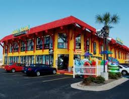The lighthouse is a popular building with a huge pool deck and over 600 feet of private beach on the gulf of mexico in gulf shores alabama. Things To Do In The Alabama Gulf Shores Gulf Shores Rentals
