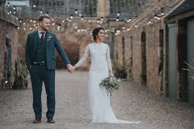 Edinburgh Glasgow Scotland Based Wedding Photographer Karol Makula Provides Natural Creative Fun Photos In Cheap Wedding Photographers Wedding Photographers