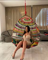 Lisa Amel K @dom_loup8910 - Twitter Profile | Sotwe