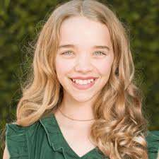 Edwina Quinn's Instagram, Twitter & Facebook