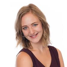 Danielle Hofer (@goldiehofer)