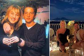 Kat kerkhofs is een vlaamse programmamaakster en de voetbalvrouw van dries mertens. Dries Mertens Al 16 Jaar Samen Met Kat Kerkhofs Dat Verdien Het Belang Van Limburg Mobile