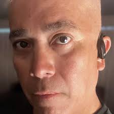 Thanksgiving dinner can be downright dangerous for dogs. Tag your favorite  dog owners to spread the word!