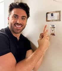 Y&R's Conner Floyd Is Joining Days Of Our Lives As The New Chad DiMera  Conner Conner Floyd DIESING DEESINGSOOM ROOM 18B 18B