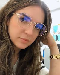 Proverb 18:22 “ El que halla esposa halla el bien, y alcanza la  benevolencia de Jehová.” … Conocí la benevolencia de Dios, cuando me  permitió el privilegio de llamarte mi esposa. Feliz