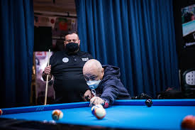 Il biliardo, o bigliardo, è un gioco di origini molto antiche, che oggi è corretto definire disciplina sportiva a tutti gli effetti con l'organizzazione di tornei internazionali e campionati del mondo per singola specialità. Calma E Gesso Il Biliardo In Carrozzina Radio32