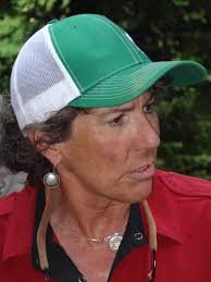 Lynne Wolfe's Instagram, Twitter & Facebook