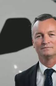 Renault's Billion-Euro Digital Transformation: An Interview with CIO  Frédéric Vincent