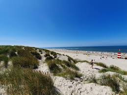Har du et velbeliggende sommerhus, og ønsker du at udleje det, får du via vores landsdækkende bureauer en lokal og personlig rådgivning. Ivy Henne Strand Auszeit Danemark Danmark Life Facebook