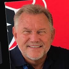 Ken Dutton's Instagram, Twitter & Facebook