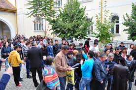 De la 1 000 € pana la 1 300 € salariu negociabil. Ajofm Arad Locuri De Munca 2019 Locuri De MuncÄƒ 2019 Anofm AnunÈ› Important