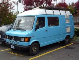 Curbside Classic Mercedes Benz 207d T1 And Other Vintage Mbz Vans Mercedes Van Mercedes Camper Mb Vans