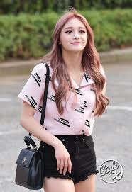 Korea Korean Kpop Idol Girl Group Band Ioi Joo Kyung Kyung Pinky Pink Brown Color Dye Hairstyle For Gilrls Korean Hair Color Hair Color Pink Trendy Hair Color