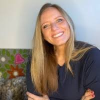 Tessa Robinson's Instagram, Twitter & Facebook