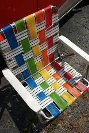 Vintage Folding Aluminum Webbed Lounge Lawn Patio Beach Chair Retro What A Blast From The Past Retro Beach Folding Retro Chair Beach Chairs Contemporary Rug