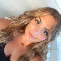 Allison Bard's Instagram, Twitter & Facebook