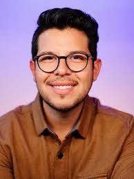 Pedro Urgiles's Instagram, Twitter & Facebook