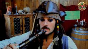 Der durchgeknallte captain jack sparrow lebt das piratensein nur für vergnügen und adrenalin. Tik Tok Cosplay Challenge Jack Sparrow Chip
