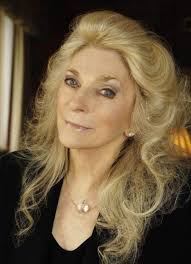 Wonderland Jr.' tries to be its own production