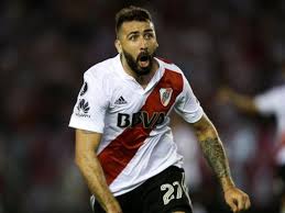 Pinola lo hizo en el disneyland de orlando, al propio pratto le regalaron una tarta con la inscripción 'modo oso' y enzo pérez se retrató cruzando los brazos bajo el. River Plate Vs Emelec Gol De Lucas Pratto En El Monumental Por Copa Libertadores 2018 Video Futbol Internacional Depor