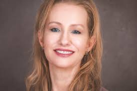 Amazon.com: Be More Strategic in Business: How to Win through Stronger  Leadership and Smarter Decisions eBook : Thomas, Diana, Boyle, Stacey,  Covey, Stephen R.: Kindle Store