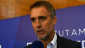 Es conocida por haber sido la conductora de américa noticias en su edición del mediodía y actualmente se desempeña como panelista en distintos programas. Batistuta Hablo De La Crianza De Sus Hijos Nexodiario