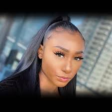 Noelle Robinson's Instagram, Twitter & Facebook