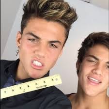 Troy Glass (@troyglassisbae)