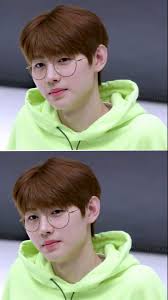 Foto lucu bikin ngakak ini menggambarkan seekor anjing yang punya selera humor tinggi. Whulanr Orang Orang Lucu Selebriti