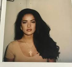 Tips de moda y belleza. Virgo Mood On Instagram Polaroid Of Salma Hayek Early 90s Salma Hayek Style Salma Hayek Young Salma Hayek Style 90s