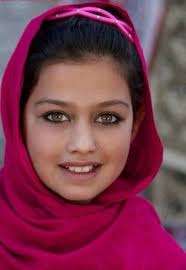 Sude Tola Adli Kullanicinin Kulturler Panosundaki Pin 2020 Portre Fotografciligi Yuzler Afganistan