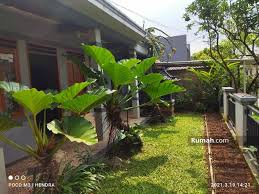 Kolam ikan hias dalam rumah biasanya dilengkapi dengan peralatan elektronik. Di Jual Rumah Ada Kolam Ikan Belakang Rumah 530 Jt Di Cileunyi Cileunyi Bandung Jawa Barat 2 Kamar Tidur 42 M Rumah Dijual Oleh Hendra Rp 530 Jt 17918969