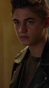 Harry Hiding Sheets from Tessa