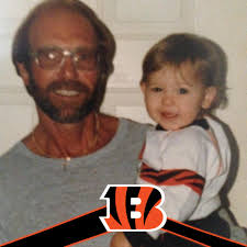 Tastes like BUTTERCREAM, sets like Ganache and looks like FONDANT! It's  Egg-free, non-crusting, sets hard when refrigerated, takes color and flavor  beautifully, super smooth and silky without the fuss of Meringue  buttercream,