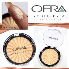 إضاءة روديو درايف من اوفرا اضائه ذهبية اللون مناسبه للبشره الشاحبه والداكنه اشتهرت ف ofra rodeo drive highlighter ofra rodeo drive rodeo drive