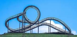 No need to strap in for a ride on this walkable roller coaster. Tiger And Turtle Magic Mountain Duisburg 1 Foto Bild Landmarke Kunst Architektur Bilder Auf Fotocommunity