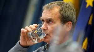 Simón no descarta una cuarta ola después de Semana Santa, pero argumenta  que se puede evitar