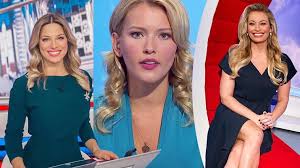 Česká miss world linda bartošová je už několik dní v číně, kde bude českou republiku reprezentovat na mezinárodní soutěži krásy. Souboj Krasnych Moderatorek Zhava Perkausova Versus Etericka Bartosova A Smyslna Borhyova Extra Cz